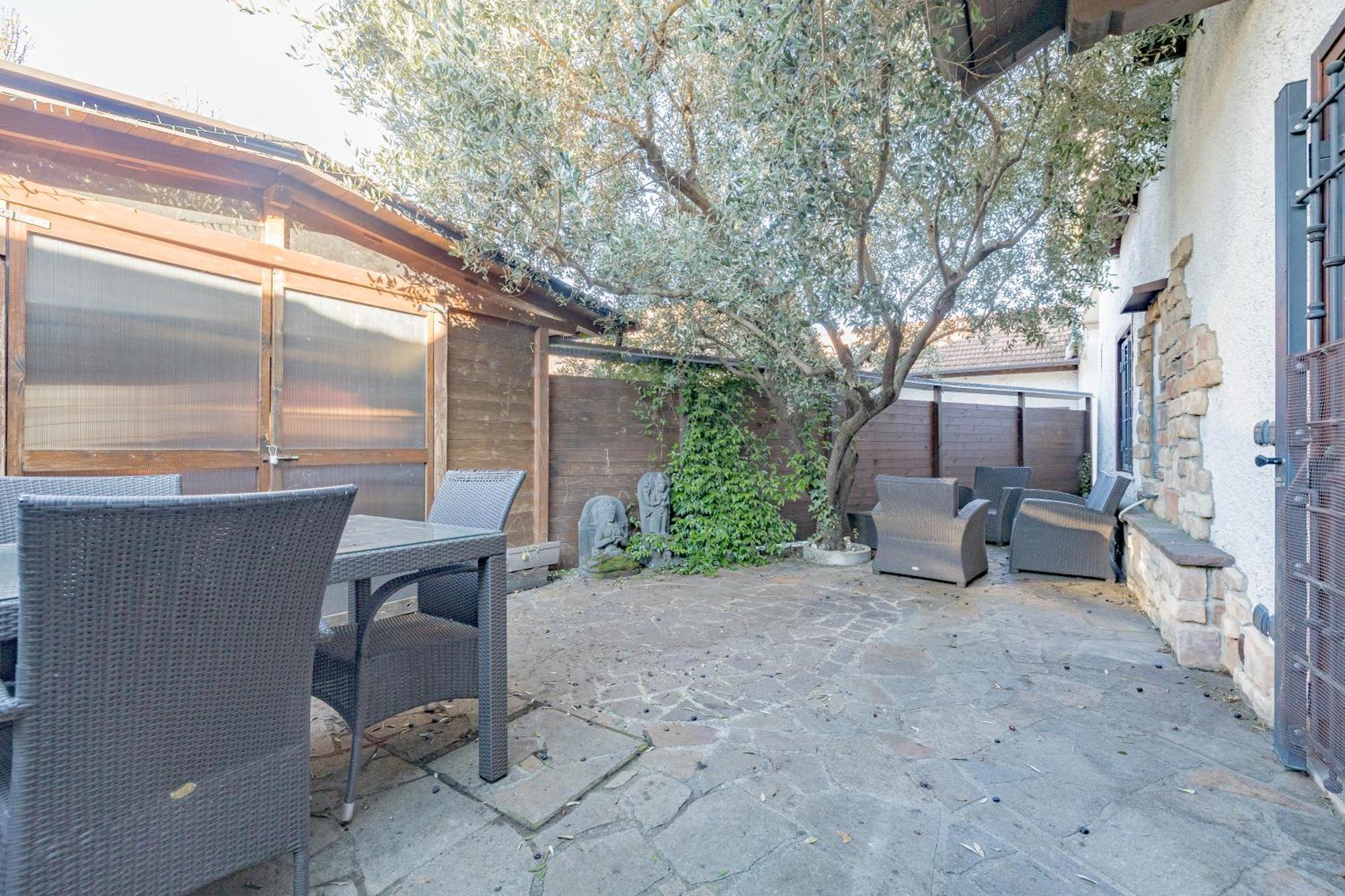 Malpensa Jacuzzi House Villa Ferno Exterior photo